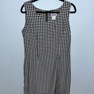 Aria Black and White Sleeveless Scoop Neck Sheath Midi Dress